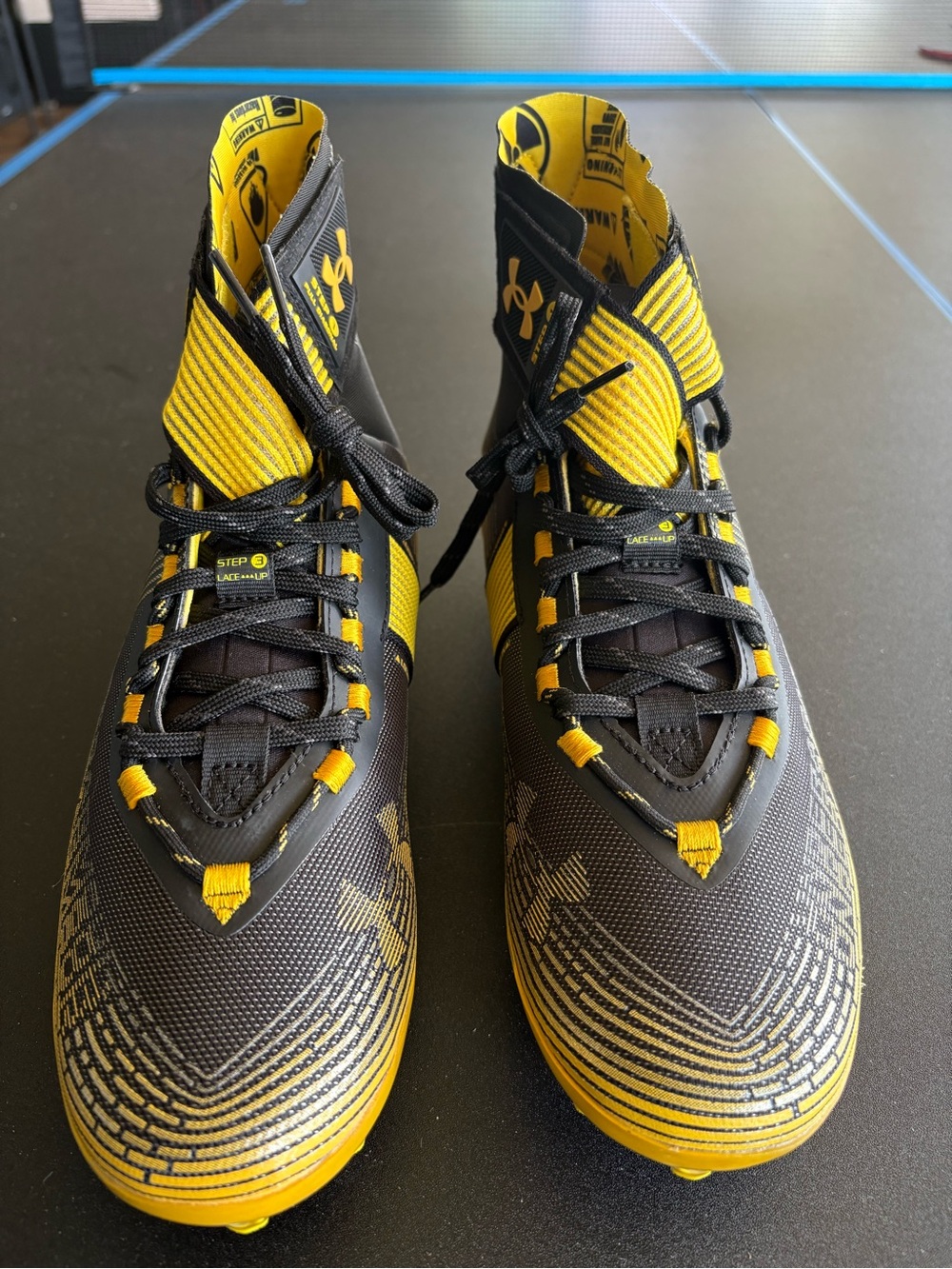 Under Armour Highlight MC Men’s Black & Yellow Athletic Football Cleats Size 9
